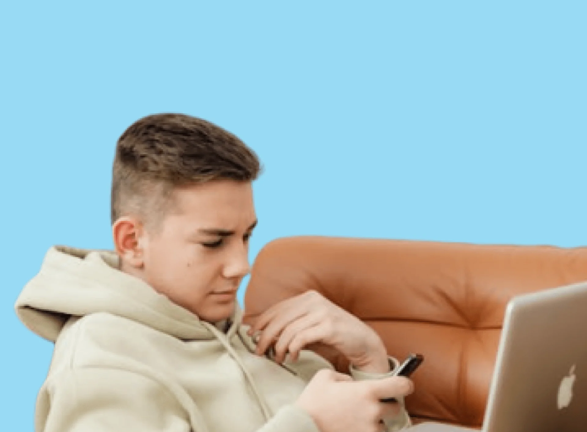 Ayşe Yılmaz, Editorial Team at HelloRoam