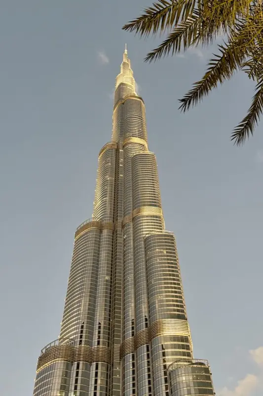 Burj Khalifa in Dubai United Arab Emirates with HelloRoam eSIM data plan connectivity