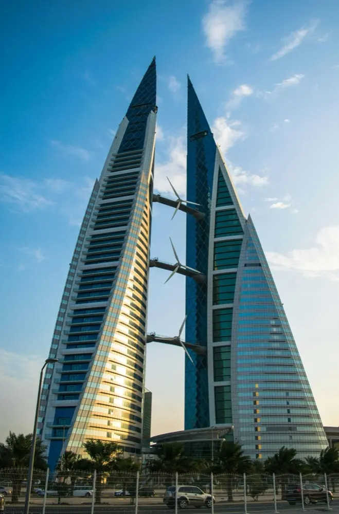 Manama Bahrain mobile data coverage for travelers provided by HelloRoam eSIM service