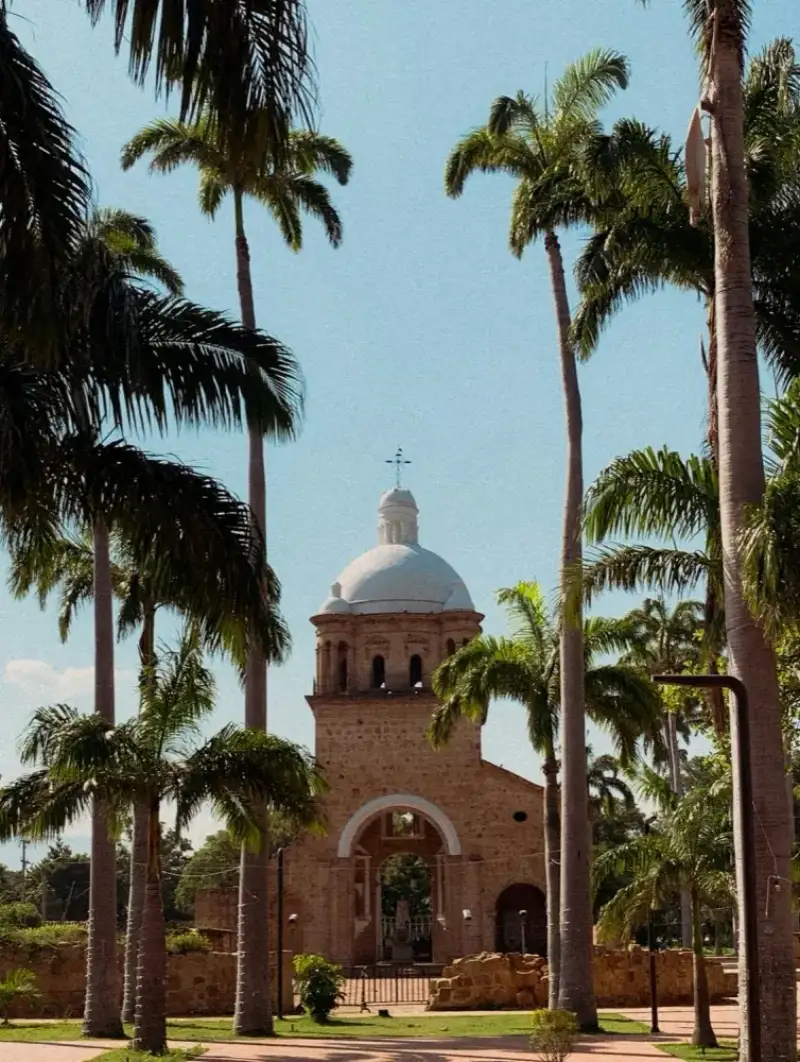 Cucuta Colombia mobile data coverage for travelers provided by HelloRoam eSIM service