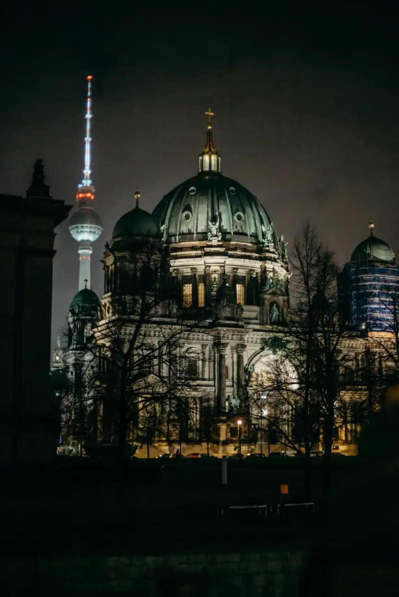 Berlin Germany mobile data coverage for travelers provided by HelloRoam eSIM service