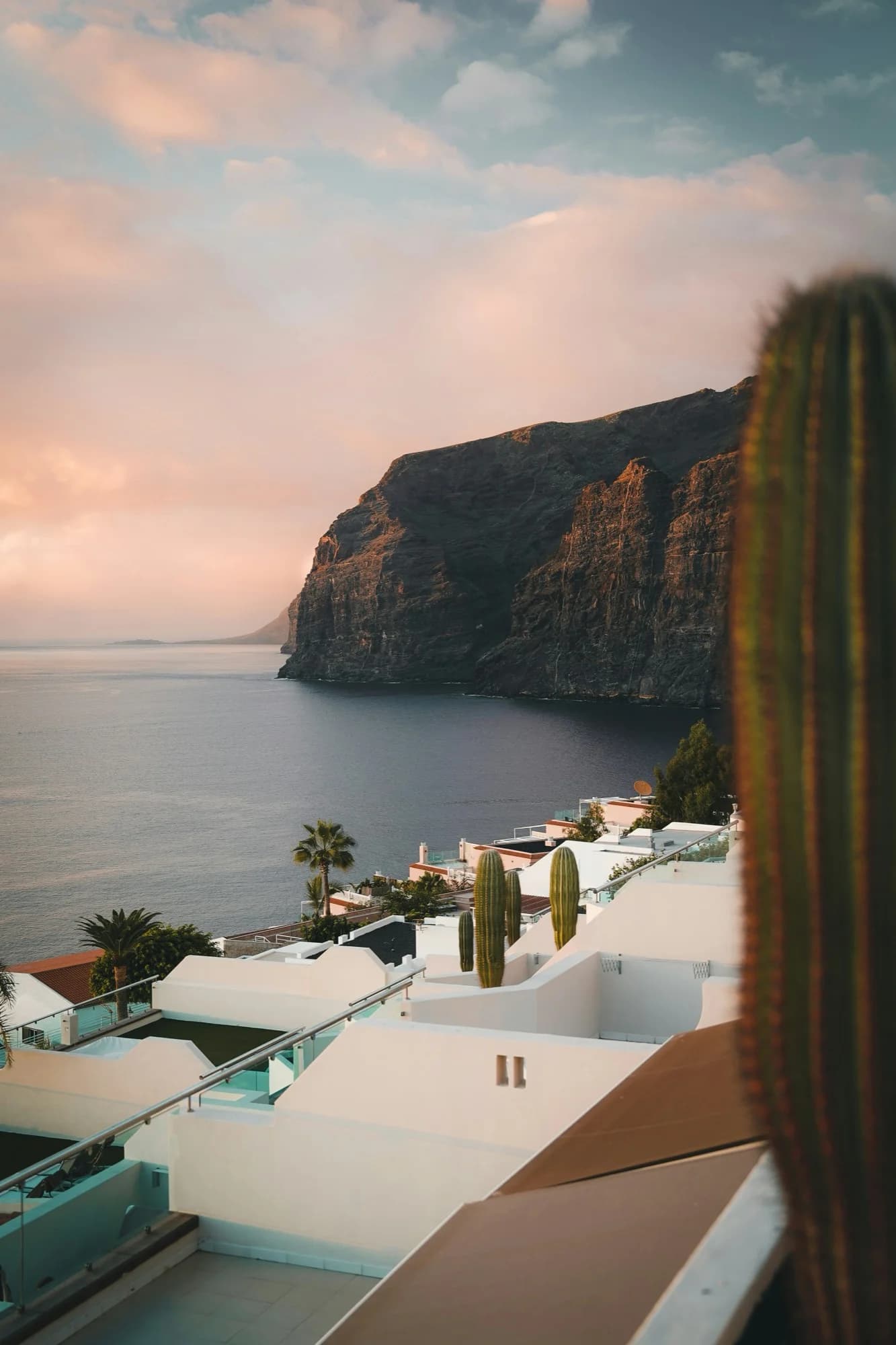 Tenerife Spain eSIM coverage for travelers with HelloRoam mobile data plans and fast internet