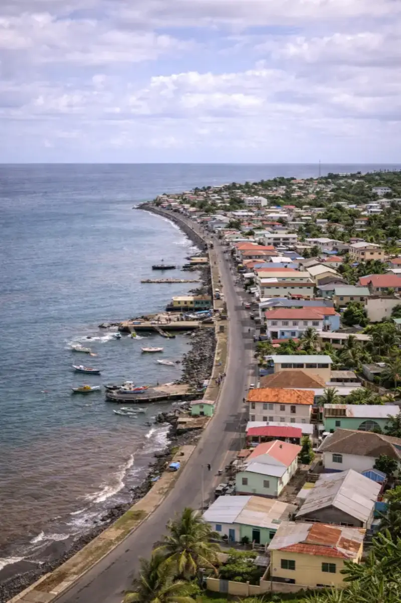 Gouyave Grenada mobile data coverage for travelers provided by HelloRoam eSIM service