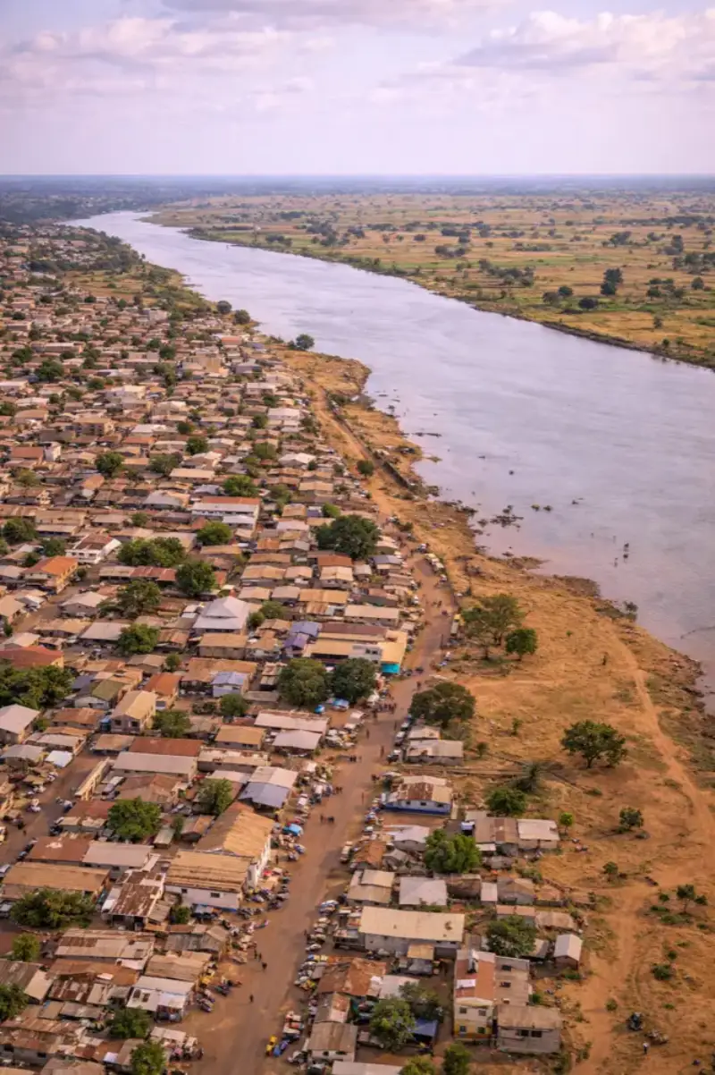 Travel data for Kankan Guinea with HelloRoam eSIM coverage and fast mobile internet