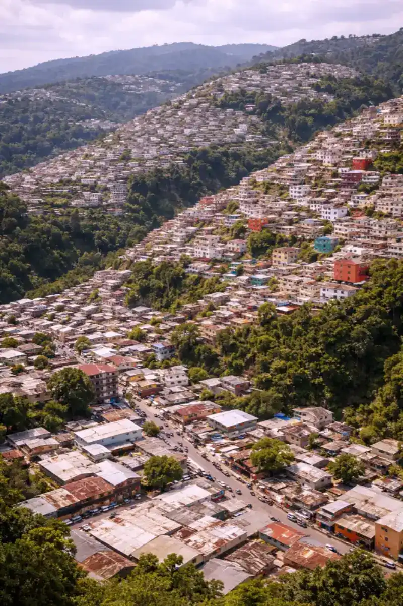 Mixco Guatemala mobile data coverage for travelers provided by HelloRoam eSIM service