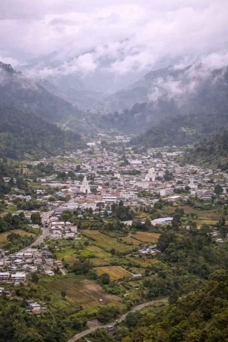 Travel data for San Pedro Carchá Guatemala with HelloRoam eSIM coverage and fast mobile internet