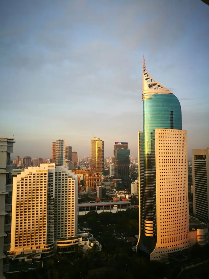 Stay connected in Jakarta Indonesia with a HelloRoam eSIM data plan for travelers