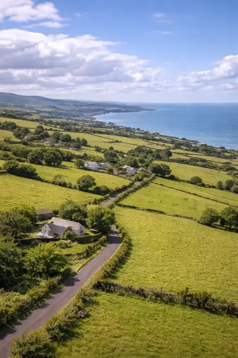 HelloRoam eSIM data plan for Lonan Isle of Man with reliable mobile internet coverage
