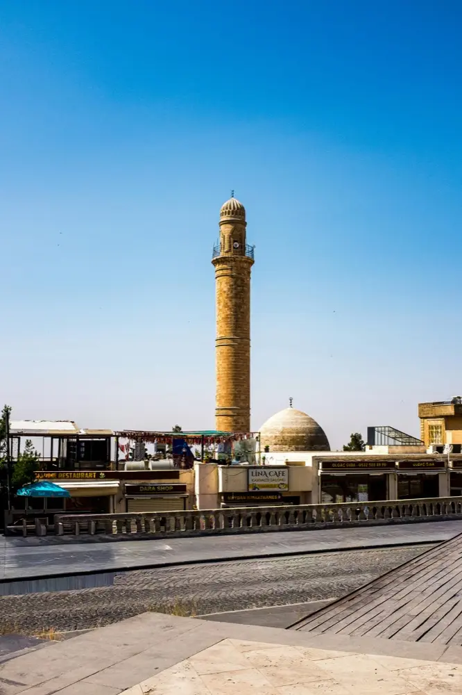 eSIM data plan for Basra Iraq travelers from HelloRoam with fast mobile coverage