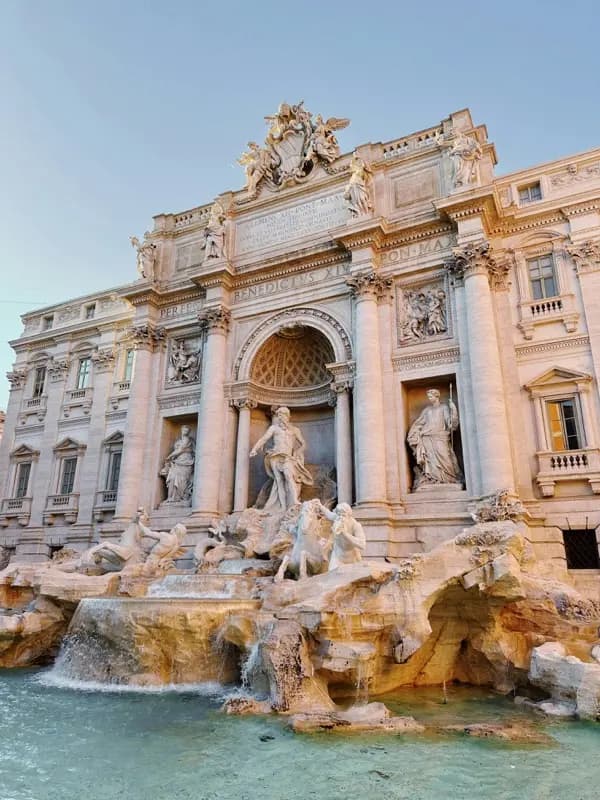 Trevi Fountain in Rome Italy with HelloRoam eSIM data plan connectivity while traveling