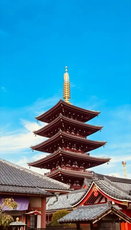 Sensoji Temple in Tokyo Japan with HelloRoam eSIM data plan connectivity while traveling