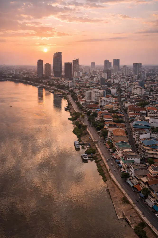 Phnom Penh Cambodia eSIM coverage for travelers with HelloRoam mobile data plans and fast internet