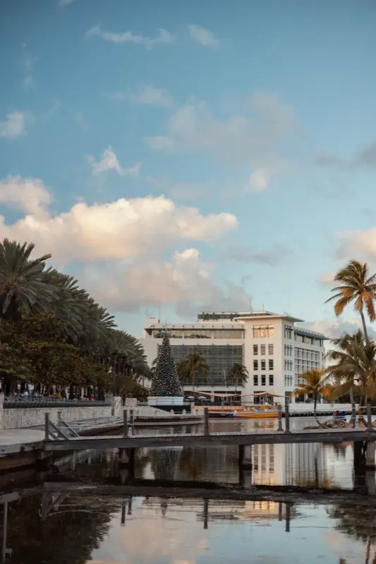 Cayman Islands — HelloRoam eSIM coverage