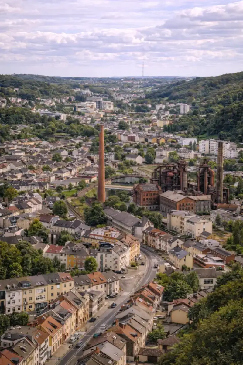 Reliable eSIM data from HelloRoam for travelers visiting Dudelange in Luxembourg