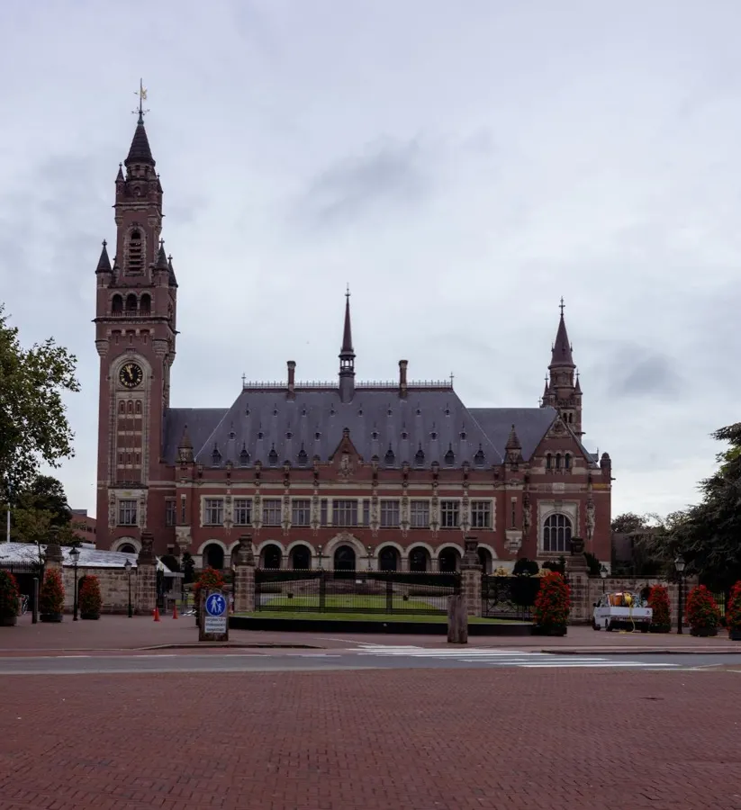 eSIM data plan for The Hague, Netherlands, with Odido, KPN, and Vodafone 5G coverage