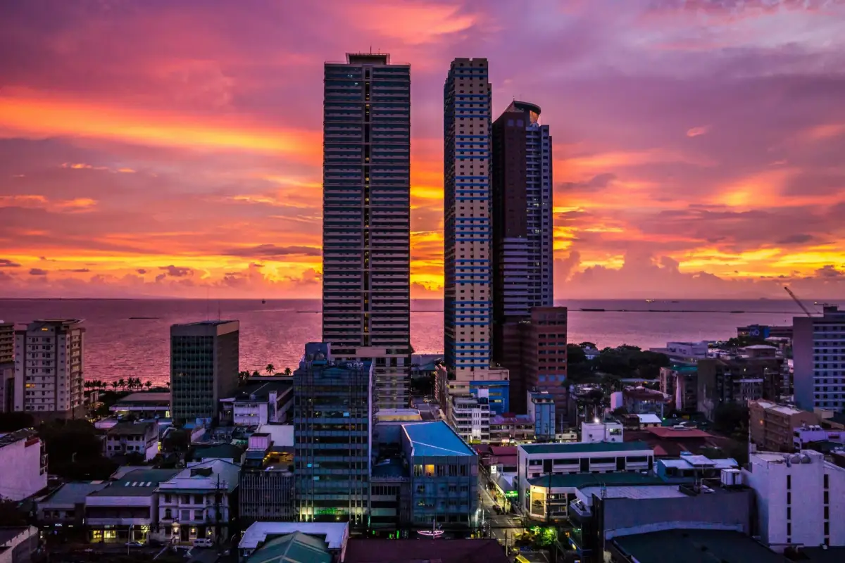 Stay connected in Manila Philippines with a HelloRoam eSIM data plan for travelers