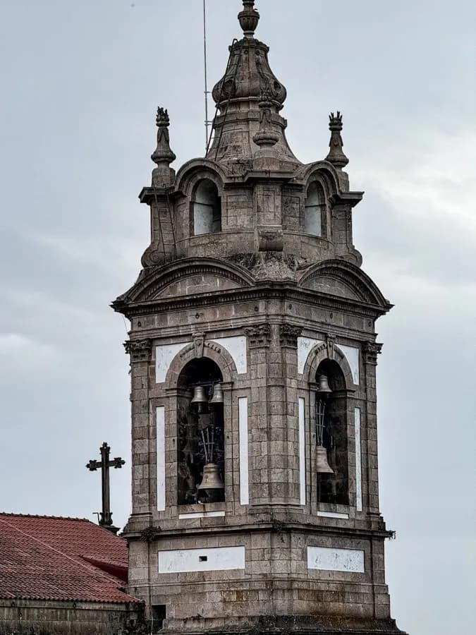 eSIM data plan for Braga, Portugal, with NOS, Vodafone, and MEO 5G coverage