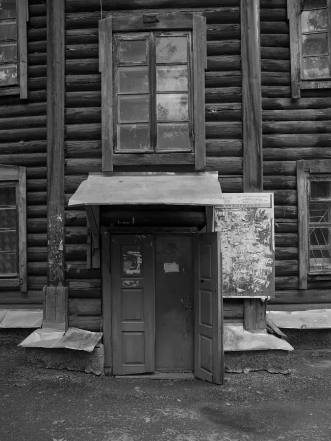 eSIM data plan for Ekaterinburg, Russia, with Tele2 4G coverage at the Ural mountains gateway