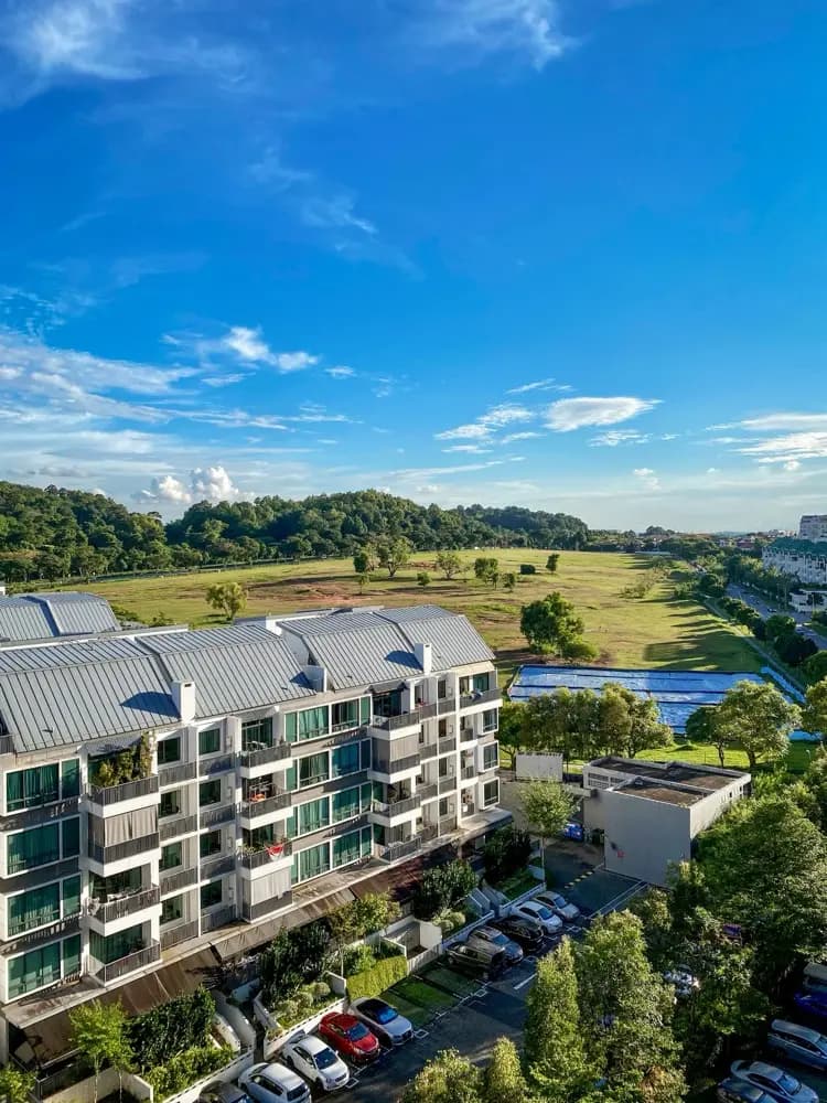 Woodlands Singapore eSIM coverage for travelers with HelloRoam mobile data plans and fast internet