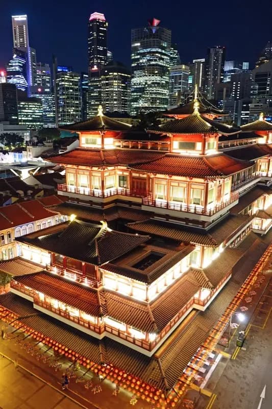 Buddha Tooth Relic Temple Chinatown Singapore in Singapore Singapore with HelloRoam eSIM