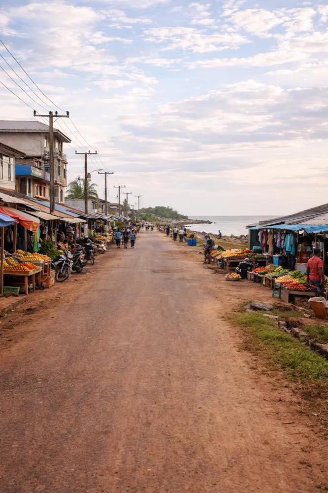 HelloRoam Suriname eSIM plan with full data coverage in Nieuw Nickerie for travelers