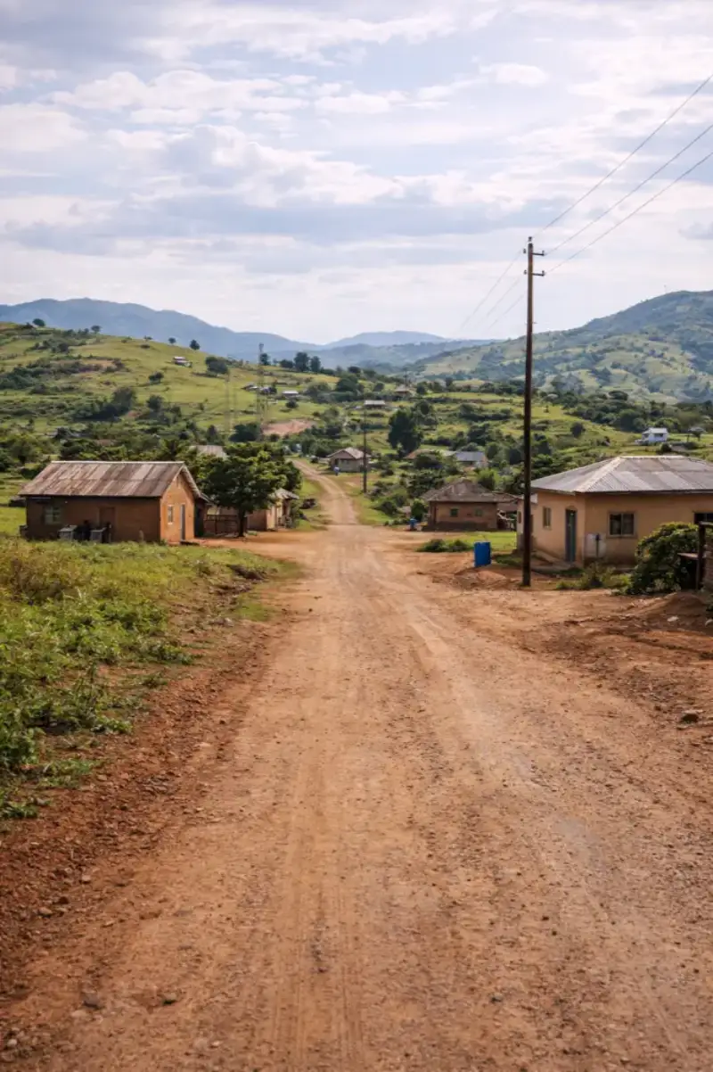 HelloRoam Swaziland eSIM plan with full data coverage in Dvokodvweni Inkhundla for travelers