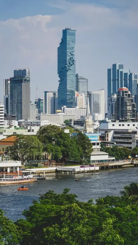 Chao Phraya River in Bangkok Thailand with HelloRoam eSIM data plan connectivity