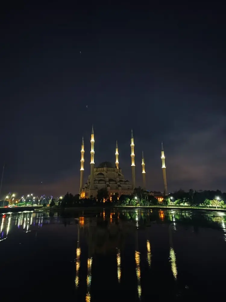 eSIM data plan for Adana Turkey travelers from HelloRoam with fast mobile coverage