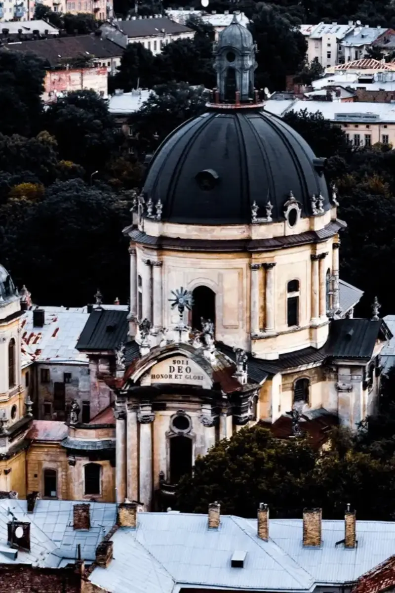 eSIM data plan for Lviv, Ukraine, with Vodafone 4G coverage in the UNESCO old town