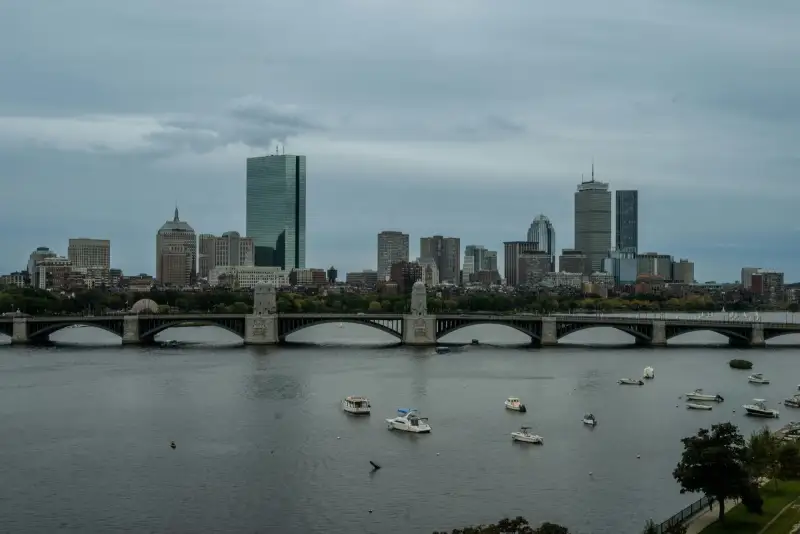 Boston United States eSIM coverage for travelers with HelloRoam mobile data plans and fast internet