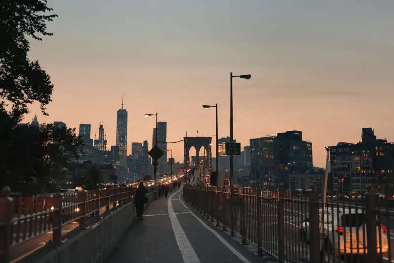 New York travel eSIM with HelloRoam mobile data plans for United States visitors and tourists
