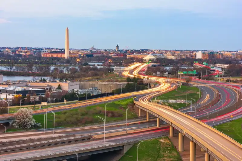 Reliable eSIM data from HelloRoam for travelers visiting Washington D.C. in United States