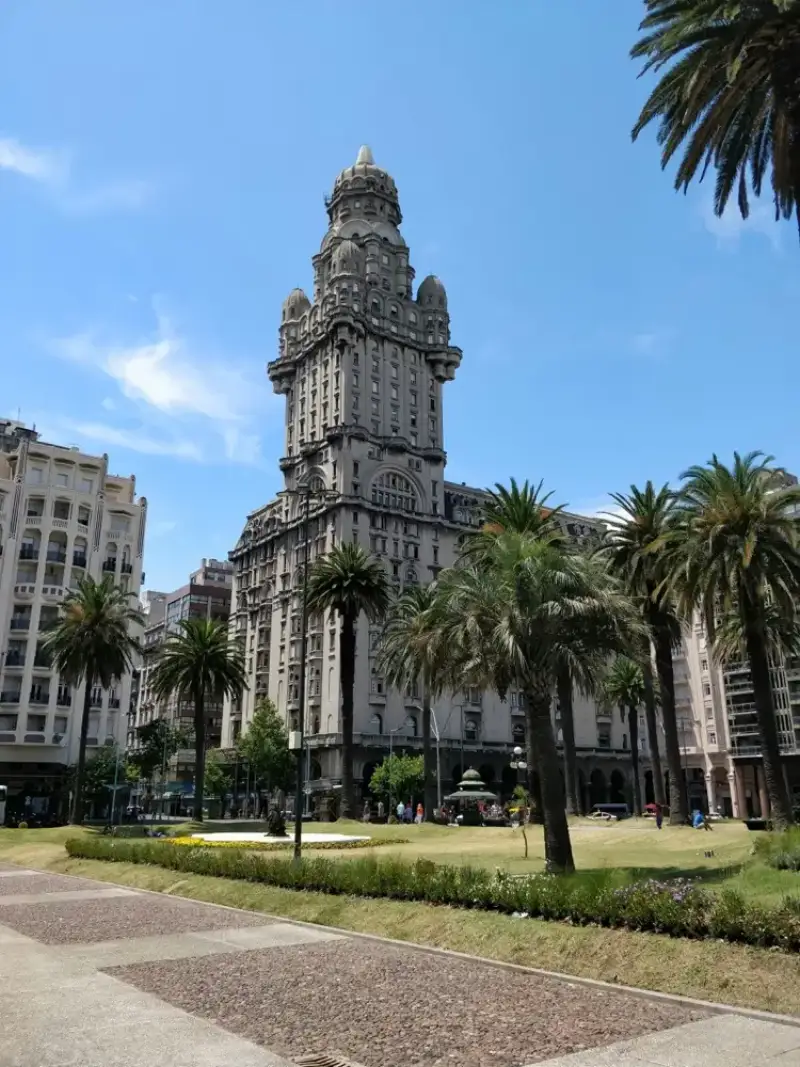HelloRoam eSIM data plan for Montevideo Uruguay with reliable mobile internet coverage