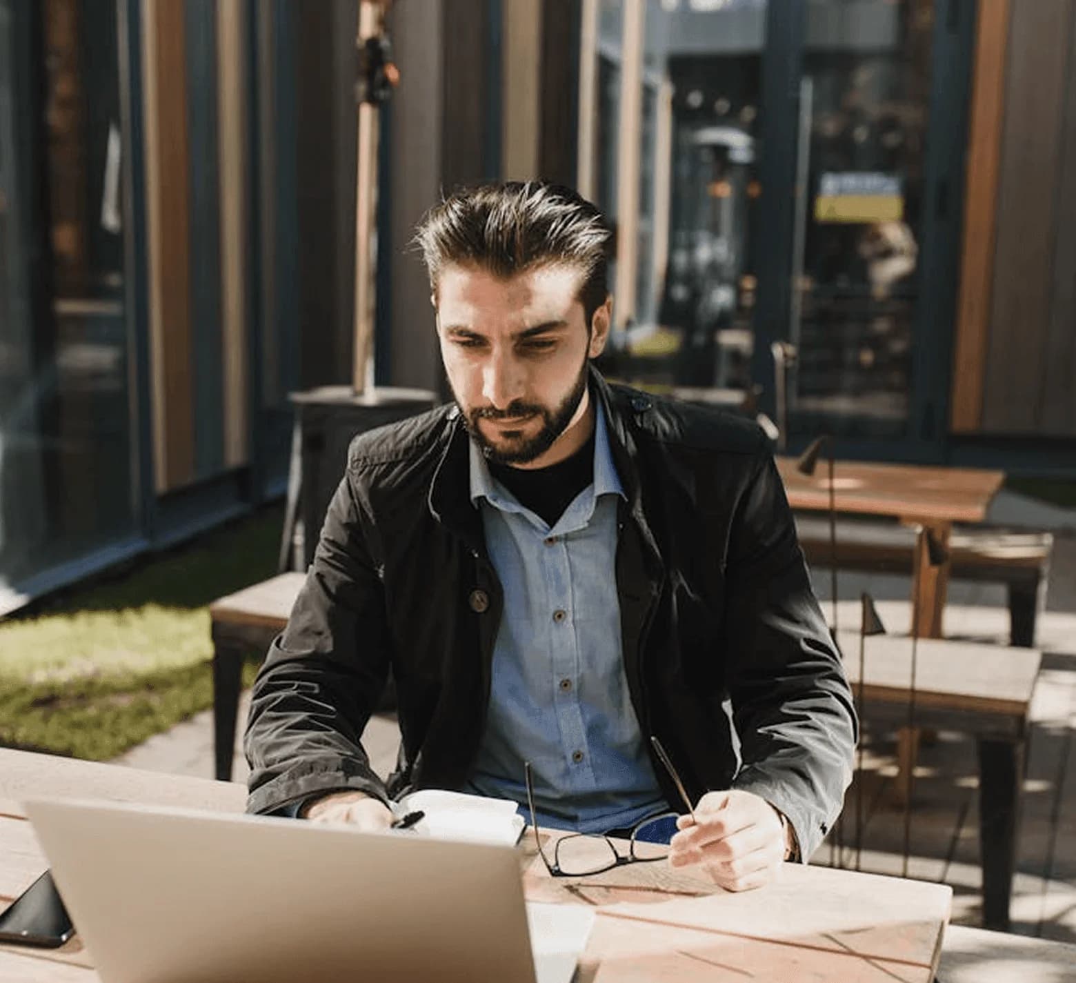 HelloRoam eSIM reseller dashboard with live commission tracking for eSIM for business, esim api integration status, esim wholesale orders, and partner payout controls