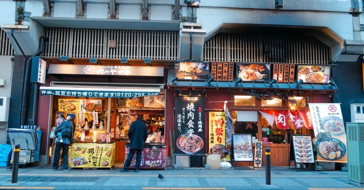 Tokyo Grill Explained: Hibachi, Teppanyaki, and Dining in Japan - eSIM and international travel guide by HelloRoam
