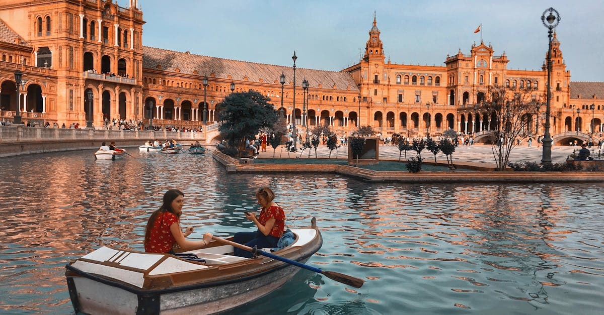 eSIM Spain: the Complete Guide for Irish Travellers in 2026 - eSIM travel guide by HelloRoam