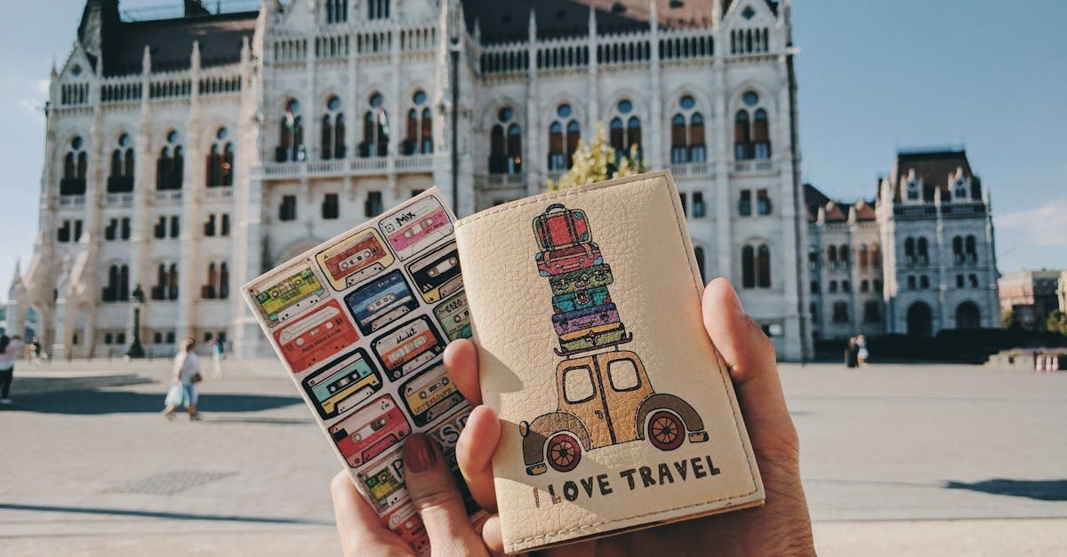 Paspoorten voor het Hongaarse parlement in Boedapest, data regelen met een travel eSIM op vakantie.