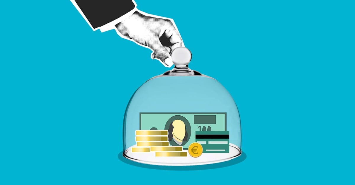 Illustration d'une protection financière en dôme sur des billets, comparaison assurance annulation voyage et carte bancaire premium