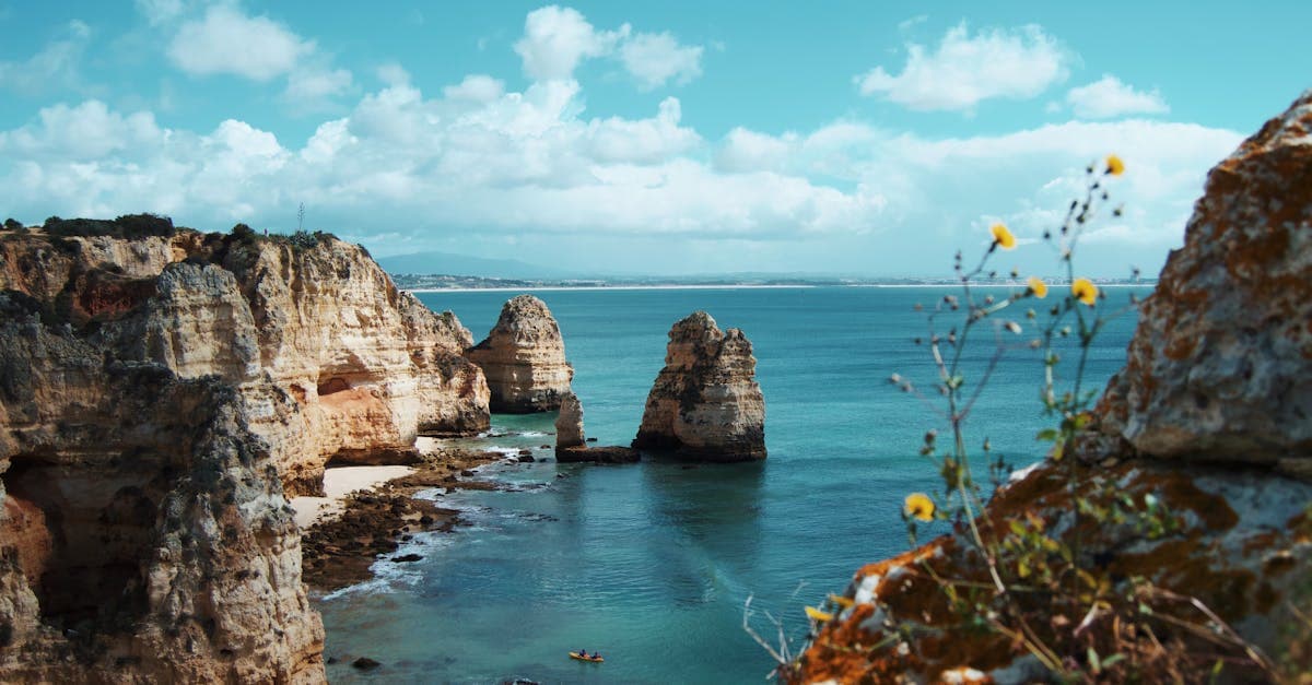 Falésias e águas turquesa em Ponta da Piedade, Lagos, o que fazer em portugal no Algarve
