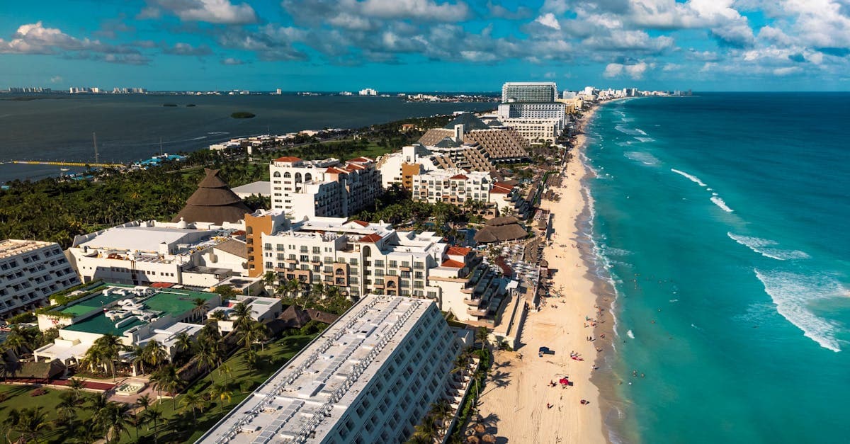Is Cancun Safe for Americans in 2026? What You Need to Know - travel guide and eSIM advice by HelloRoam