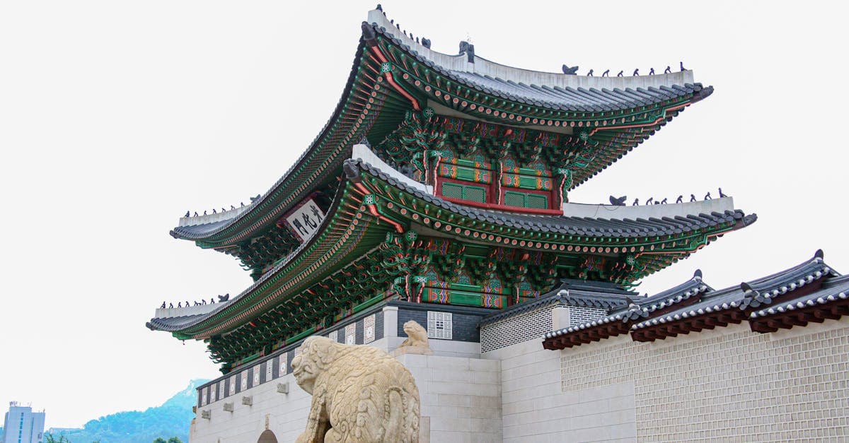 Gwanghwamun Gate at Gyeongbokgung Palace, one of the unmissable things to do in Seoul