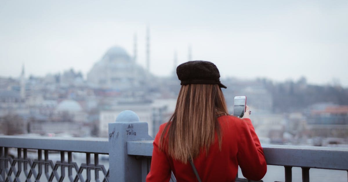 eSIM Nedir? Türkiye'de eSIM Kullanımı ve Aktivasyon Rehberi 2026