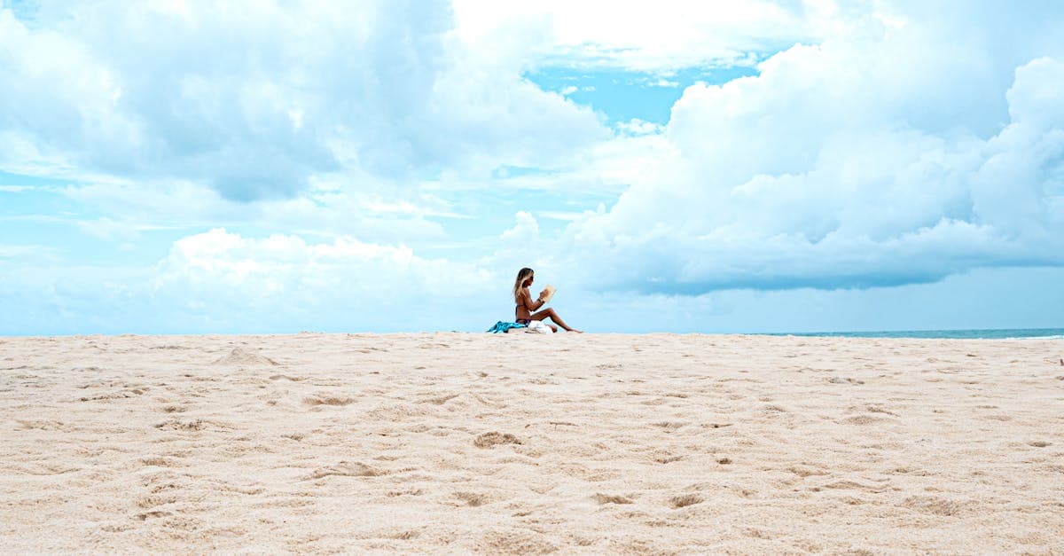 Kiedy lecieć do Tajlandii? Kompletny przewodnik miesiąc po miesiącu 2026 - eSIM travel guide by HelloRoam