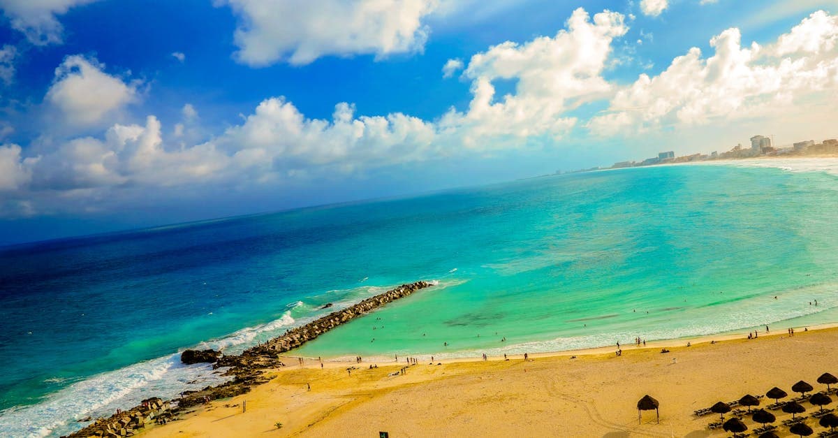 Cancun's golden sands and turquoise waters in December, the best time to visit Cancun for dry weather