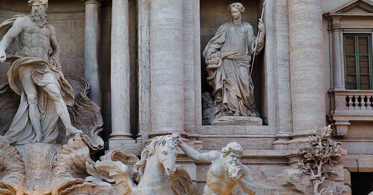 Sculture barocche della Fontana di Trevi a Roma, inclusa nelle mete economiche europa dell'UE