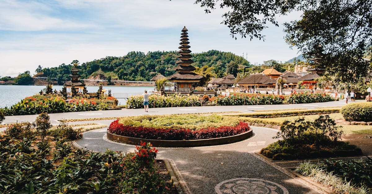Picturesque Pura Ulun Danu Bratan temple nestled in a tranquil garden landscape, perfect for Canadian travellers in Bali