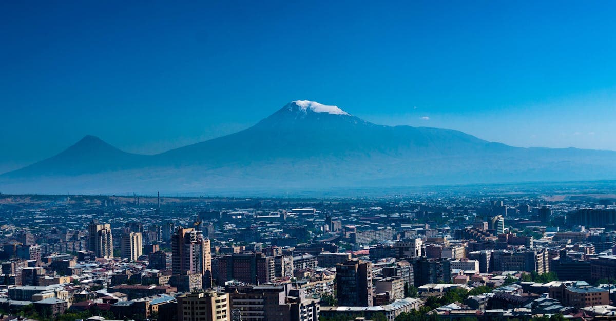 بانوراما مدينة يريفان وجبل أرارات الثلجي، نقطة انطلاق باقة سياحية أرمينيا المثالية