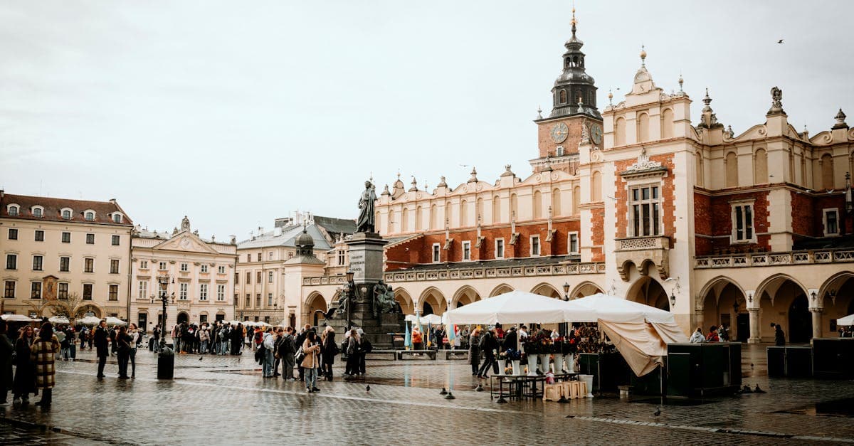 eSIM jak działa: kompletny przewodnik dla podróżnych i użytkowników w Polsce 2026 - eSIM travel guide by HelloRoam