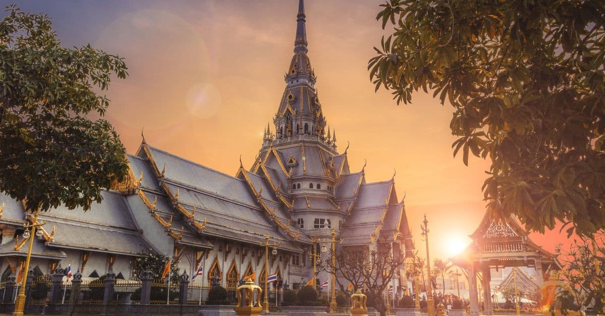 Time in Thai Language: a Practical Guide for US Travelers in 2026 - eSIM and international travel guide by HelloRoam
