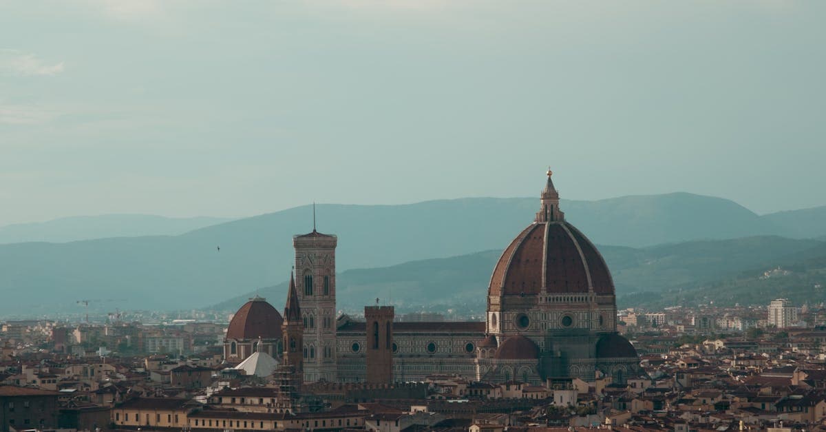 Vista aerea della Cattedrale di Santa Maria del Fiore: domande frequenti sulle best things to do in florence
